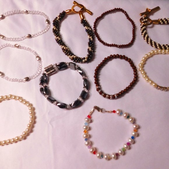 Vintage Beaded Bracelets Assorted Lot of 10 Bracelets - Picture 1 of 10